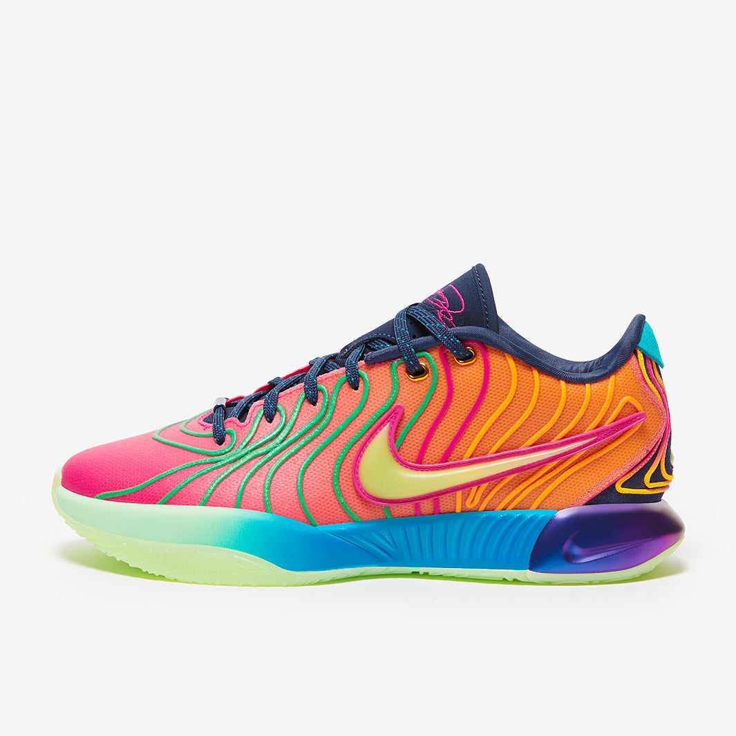 Nike LeBron 21