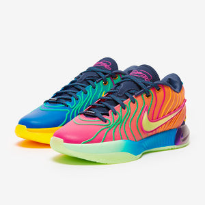 Nike LeBron 21