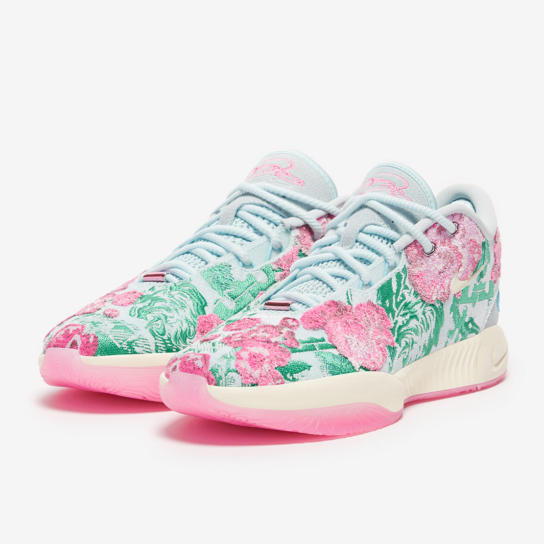 Nike LeBron 21 PRM