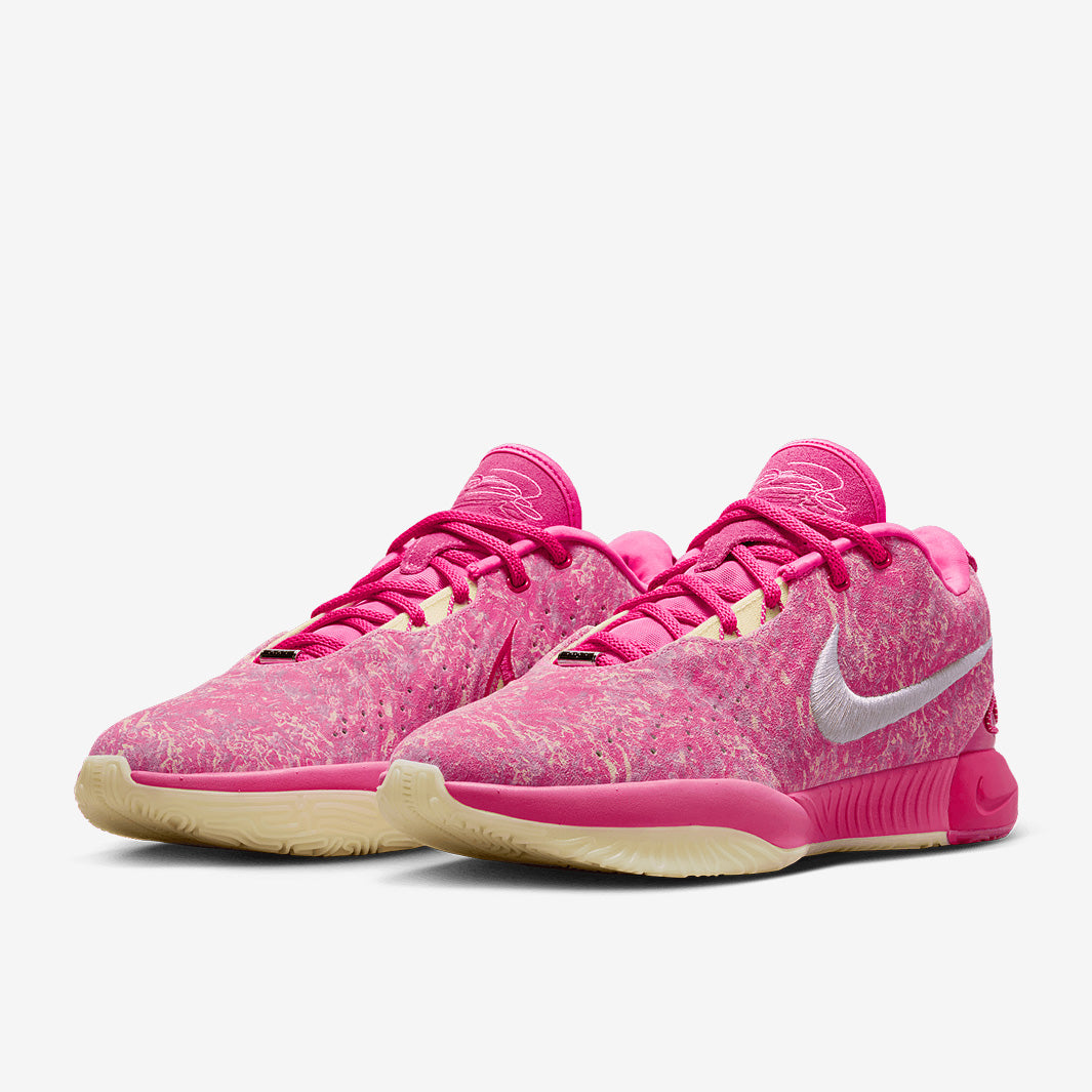 Nike LeBron 21
