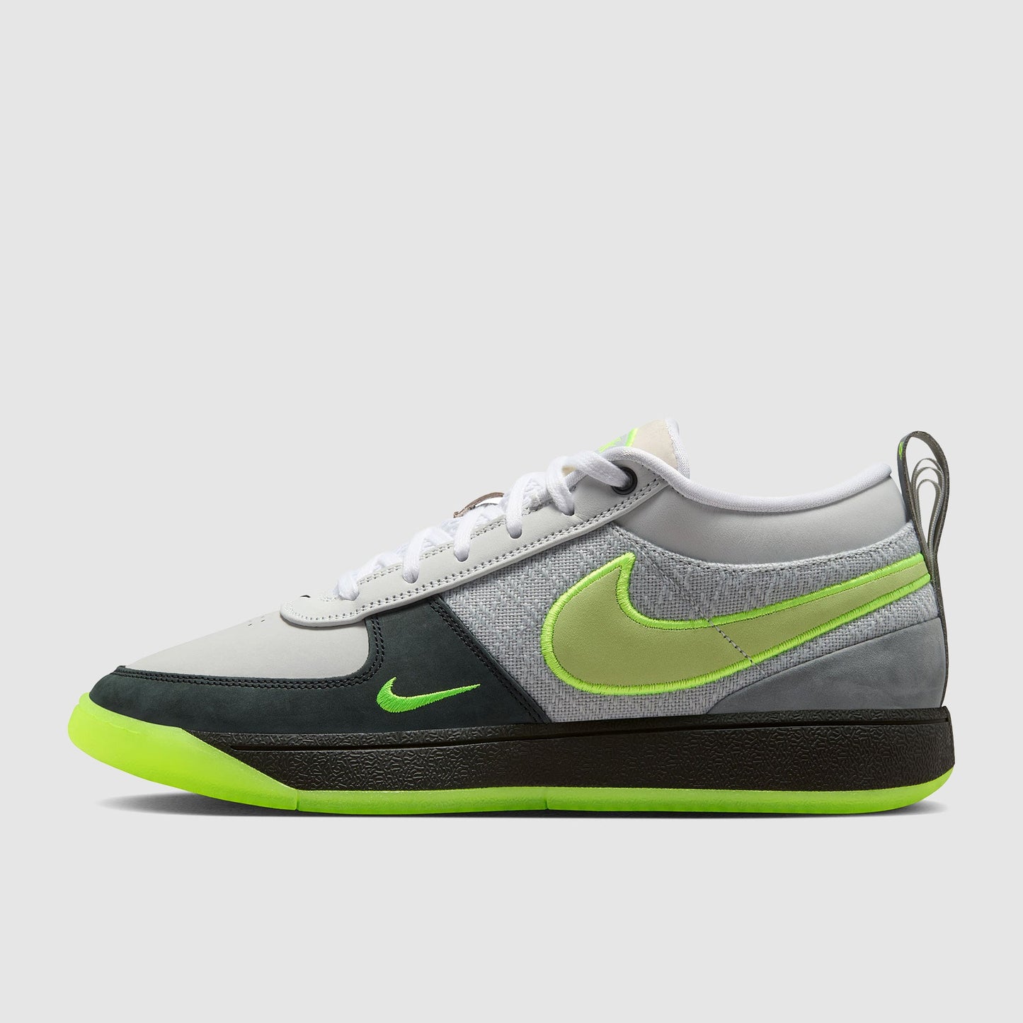 Nike Book 1