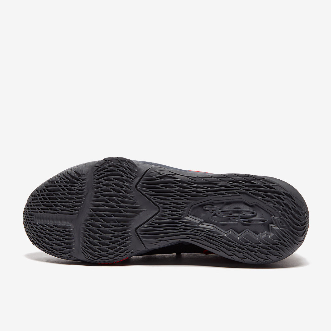 Nike LeBron 17 Low 'Bred'