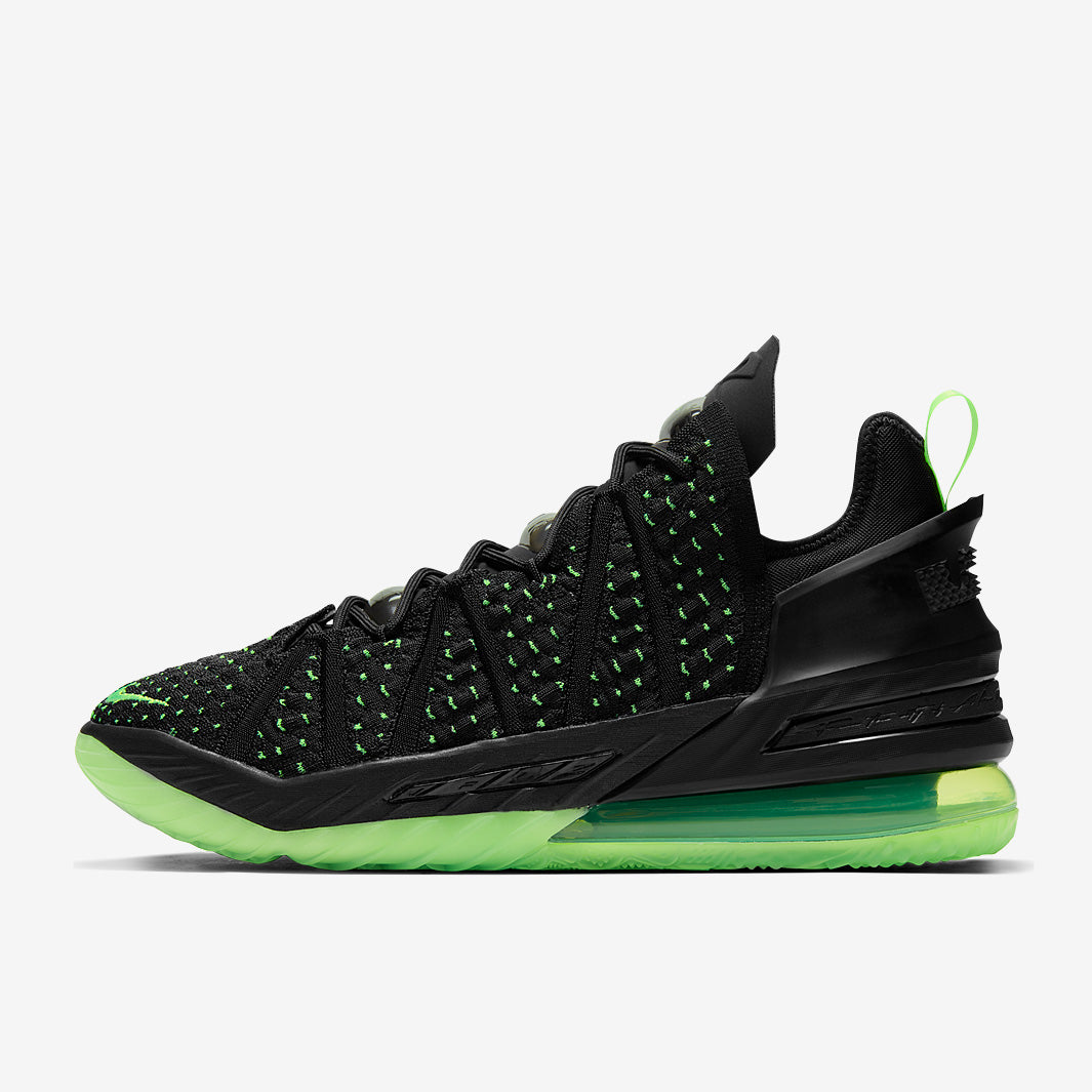Nike LeBron 18