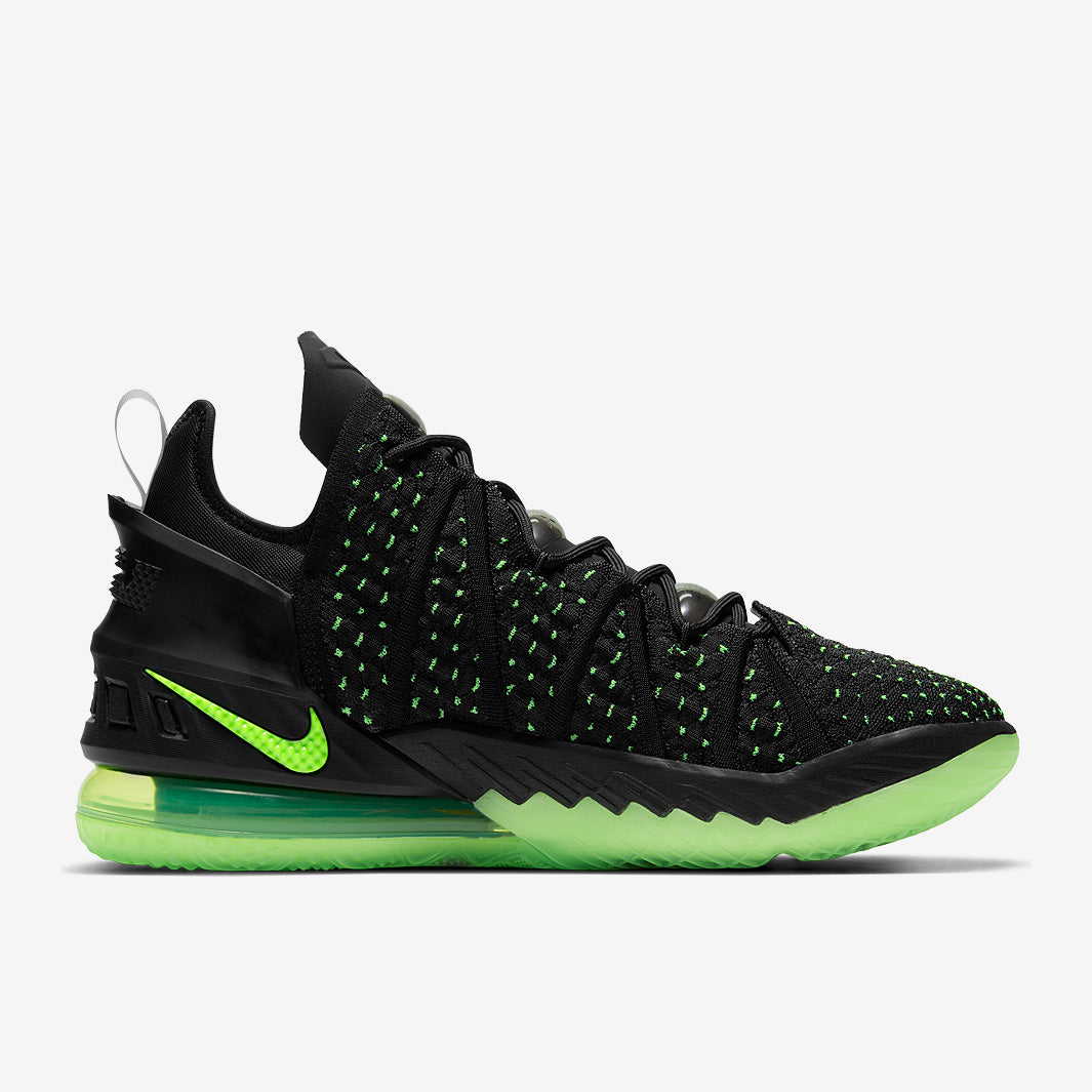 Nike LeBron 18
